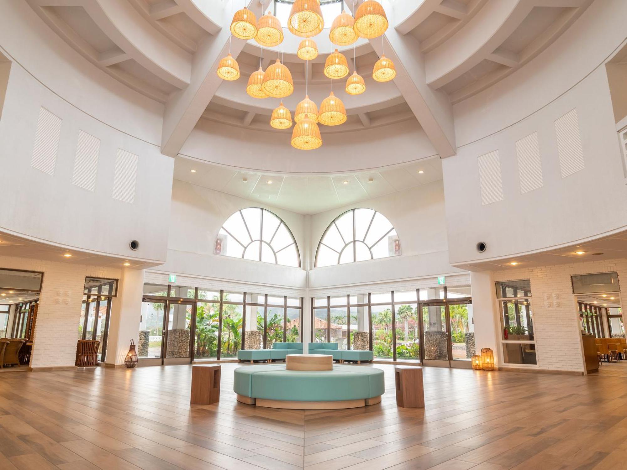 Watermark Hotel Okinawa Kume Island Kumejima Exterior photo