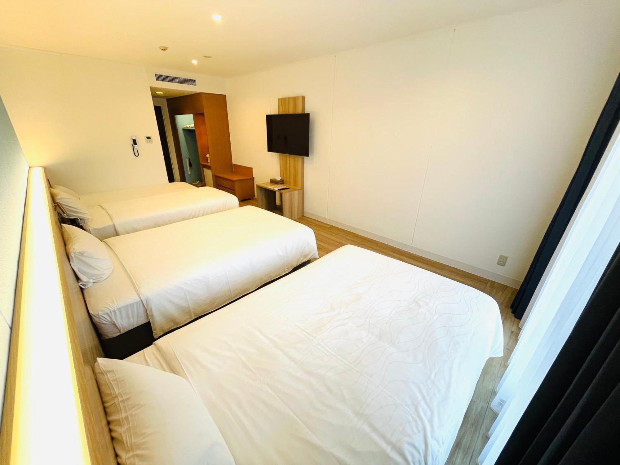 Watermark Hotel Okinawa Kume Island Kumejima Exterior photo